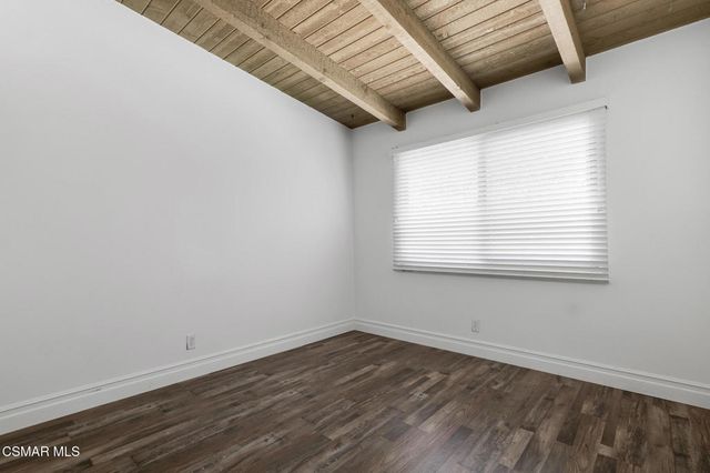 898 Woodlawn Drive, Thousand Oaks, CA 91360