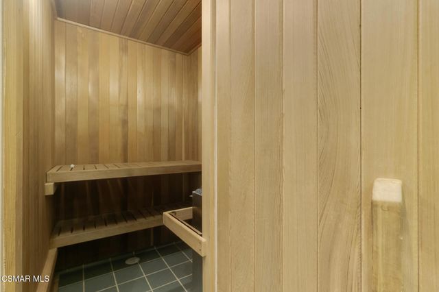 898 Woodlawn Drive, Thousand Oaks, CA 91360