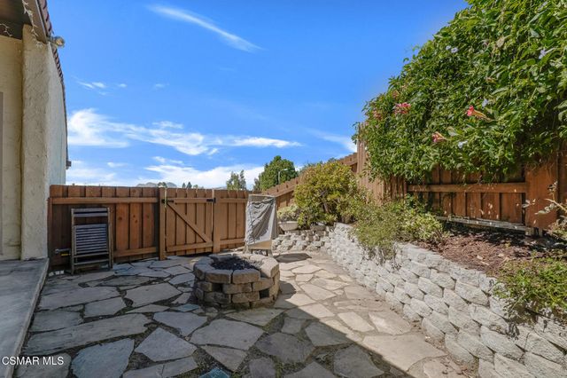 898 Woodlawn Drive, Thousand Oaks, CA 91360