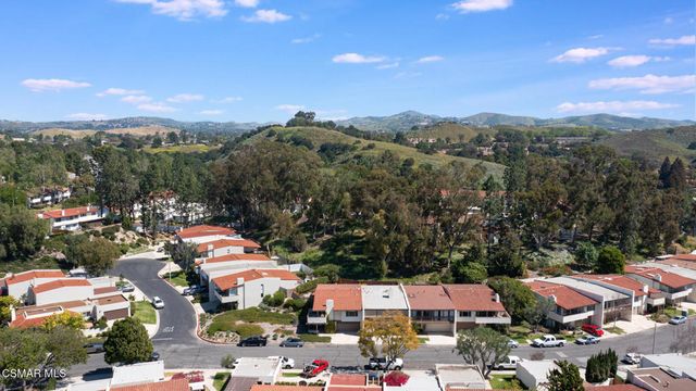 898 Woodlawn Drive, Thousand Oaks, CA 91360