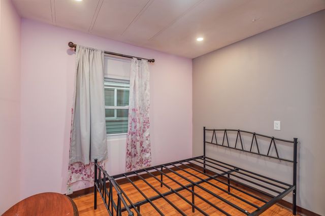 190-197 WEST 24TH ST, Bayonne, NJ 07002