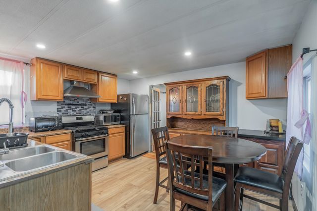 190-197 WEST 24TH ST, Bayonne, NJ 07002