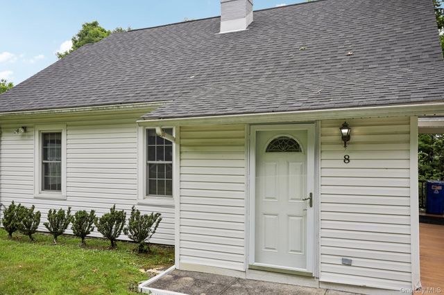 8 Sunset Heights, Monroe, NY 10950