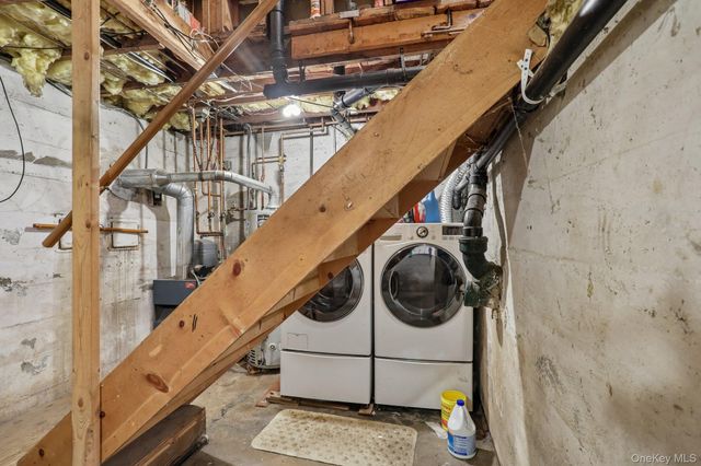 8 Sunset Heights, Monroe, NY 10950
