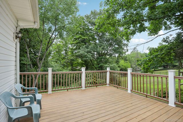 8 Sunset Heights, Monroe, NY 10950