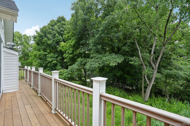 8 Sunset Heights, Monroe, NY 10950