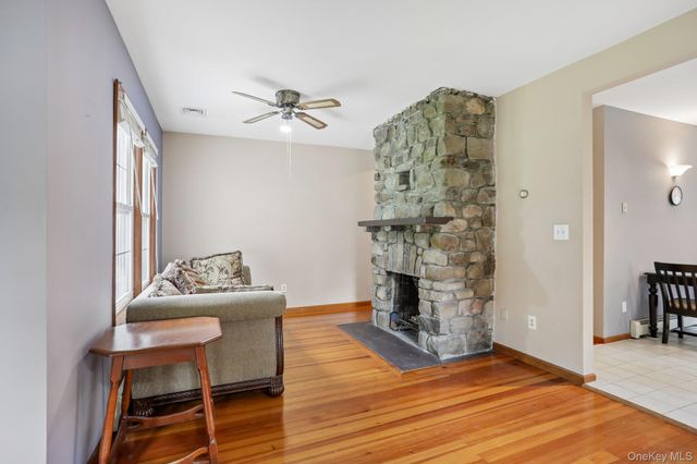 8 Sunset Heights, Monroe, NY 10950