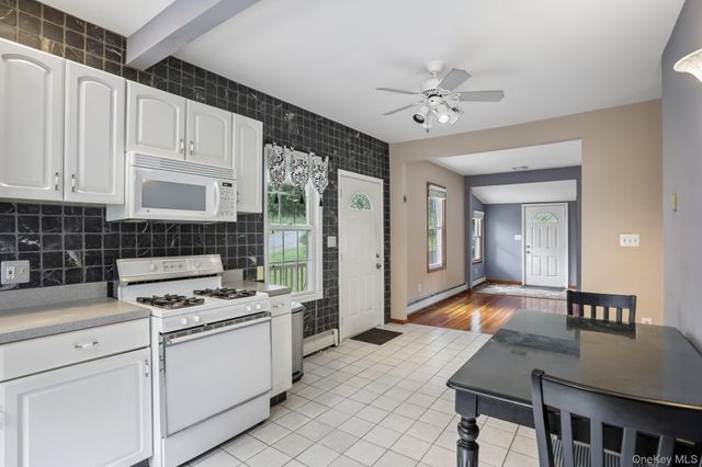 8 Sunset Heights, Monroe, NY 10950