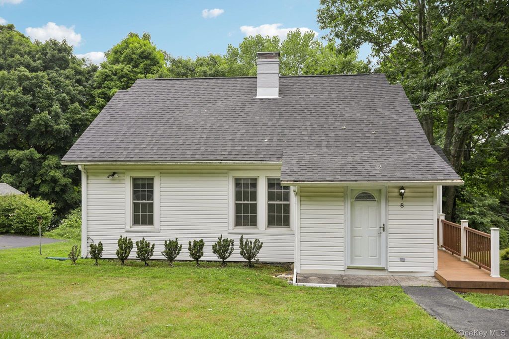 8 Sunset Heights, Monroe, NY 10950
