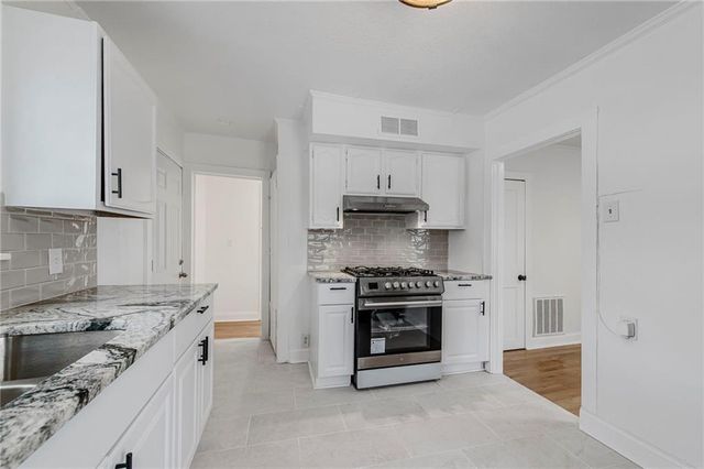 18 W 79TH Terrace, Kansas City, MO 64114