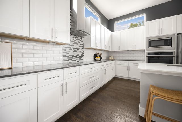 4226 Roseland Avenue 201, Dallas, TX 75204