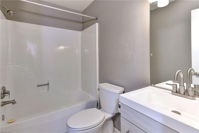 83 Springdale DR, Newport News, VA 23608