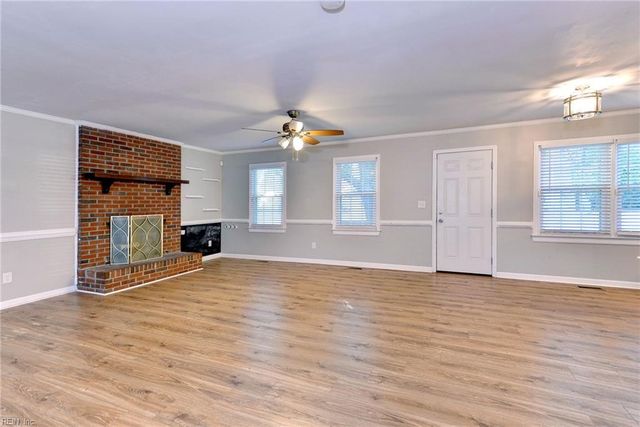 83 Springdale DR, Newport News, VA 23608