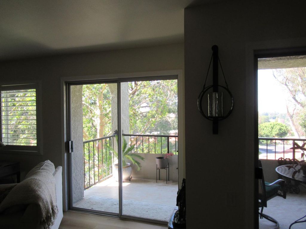 Image 11 of property listing at 5370 5370 Punta Alta # 2A, Laguna Woods, CA 92637