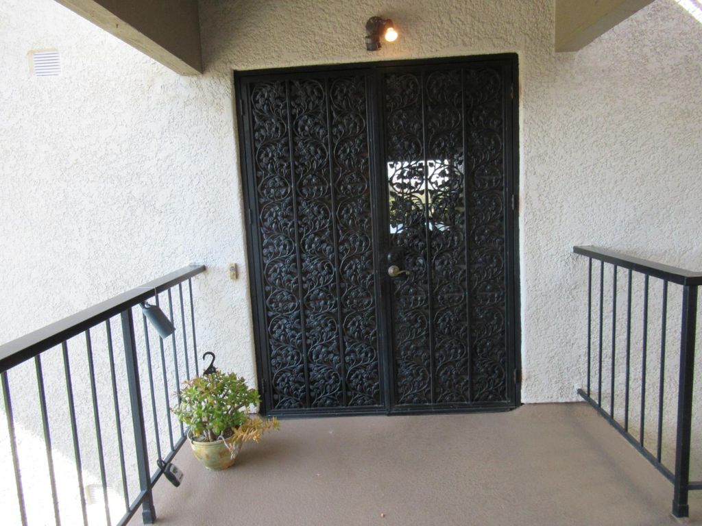 Image 12 of property listing at 5370 5370 Punta Alta # 2A, Laguna Woods, CA 92637