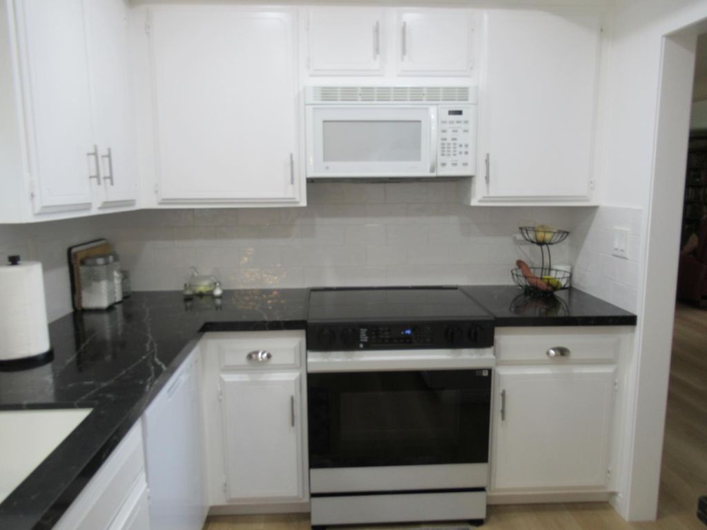 Image 16 of property listing at 5370 5370 Punta Alta # 2A, Laguna Woods, CA 92637