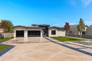 416 Bledsoe Road NW, Los Ranchos, NM 87107