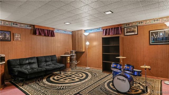 63 Constance Lane, Cheektowaga, NY 14227