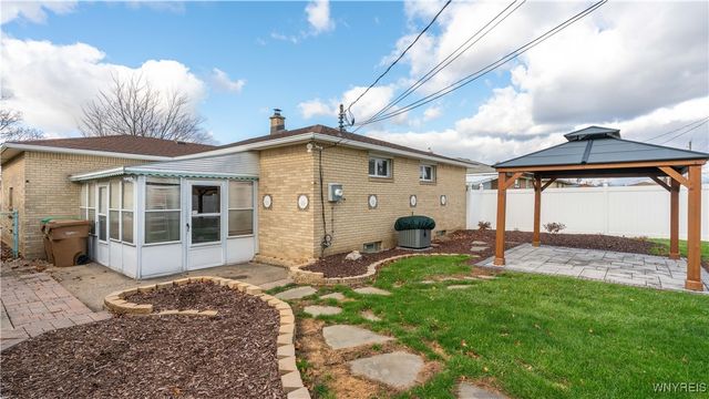 63 Constance Lane, Cheektowaga, NY 14227