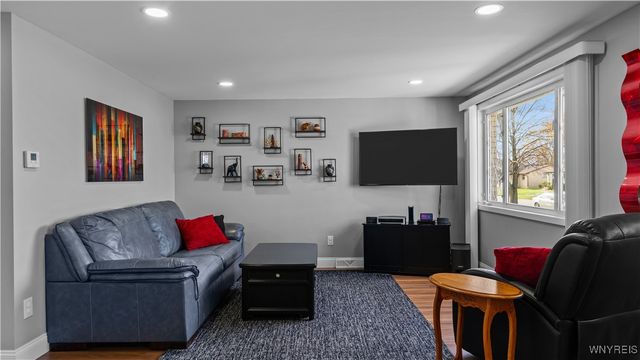 63 Constance Lane, Cheektowaga, NY 14227