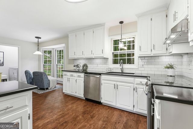 110 Greenbriar Trail, Lagrange, GA 30241