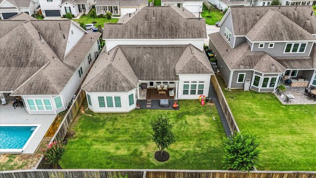 2221 Salt Grass Trail, Conroe, TX 77384