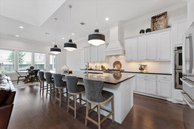 2221 Salt Grass Trail, Conroe, TX 77384