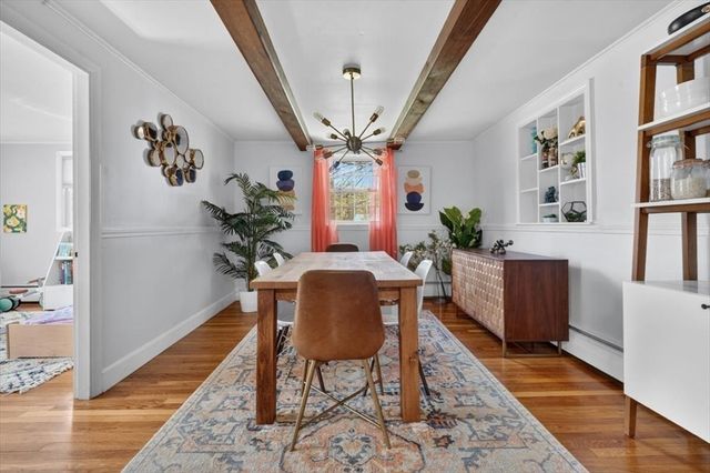 72 Ledgebrook Rd, Weymouth, MA 02190