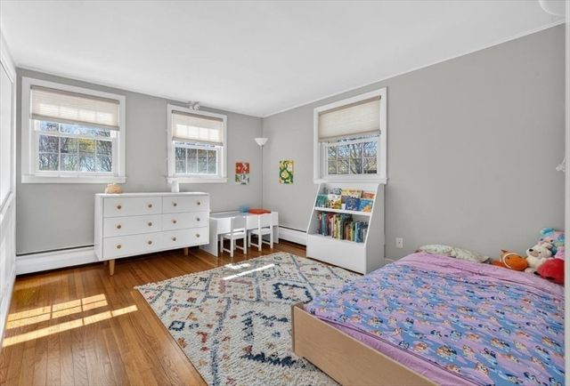 72 Ledgebrook Rd, Weymouth, MA 02190