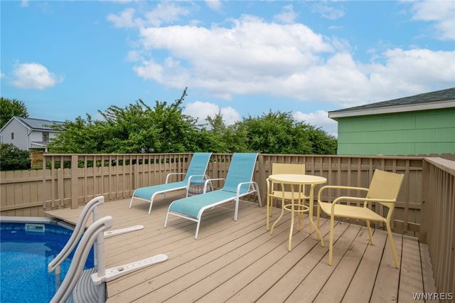 48 Castlewood Drive, Cheektowaga, NY 14227