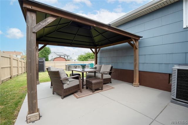 48 Castlewood Drive, Cheektowaga, NY 14227