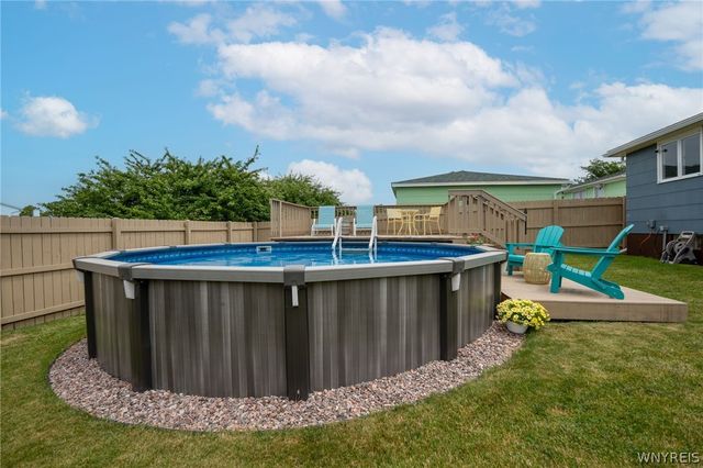 48 Castlewood Drive, Cheektowaga, NY 14227