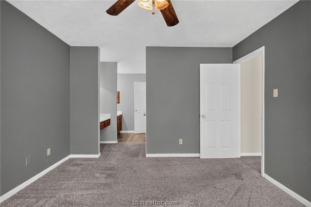 2822 Oakside Drive, Bryan, TX 77802