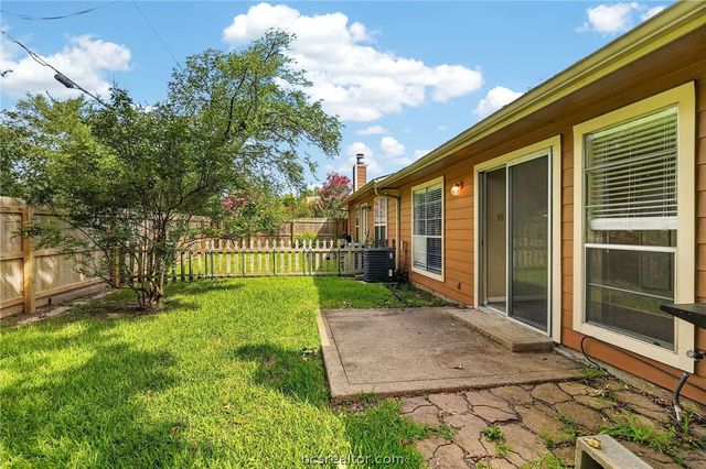 2822 Oakside Drive, Bryan, TX 77802