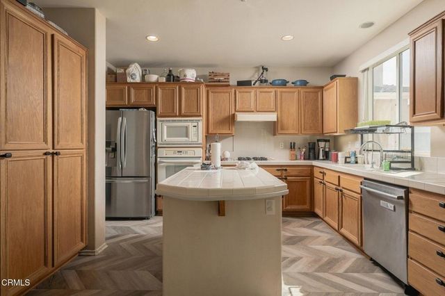 799 FRESCA Drive, Oxnard, CA 93030