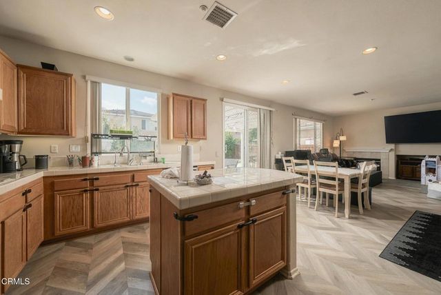 799 FRESCA Drive, Oxnard, CA 93030
