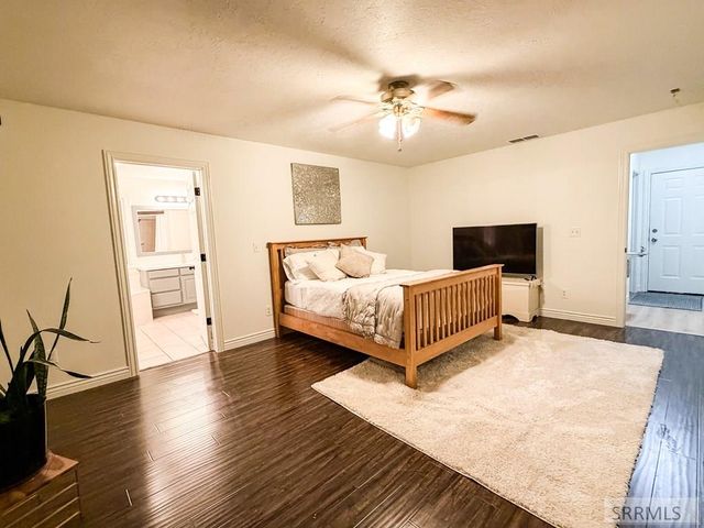 634 N 3200 E, Menan, ID 83434