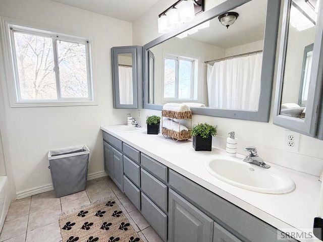 634 N 3200 E, Menan, ID 83434