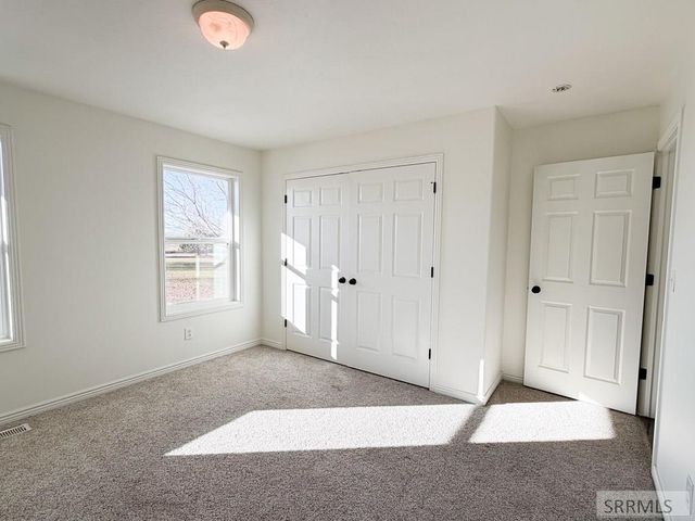 634 N 3200 E, Menan, ID 83434