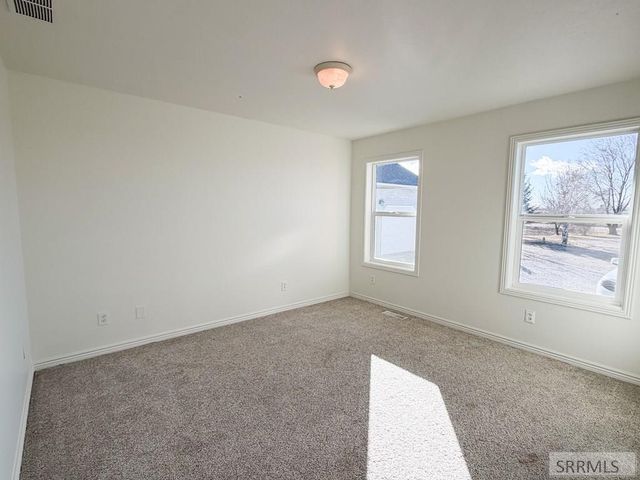 634 N 3200 E, Menan, ID 83434