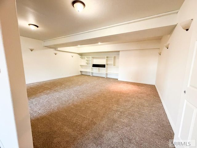 634 N 3200 E, Menan, ID 83434