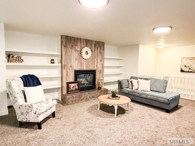 634 N 3200 E, Menan, ID 83434