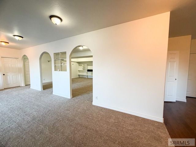 634 N 3200 E, Menan, ID 83434