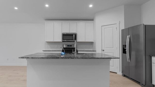 1335 Isola Bella Drive, Richmond, TX 77406