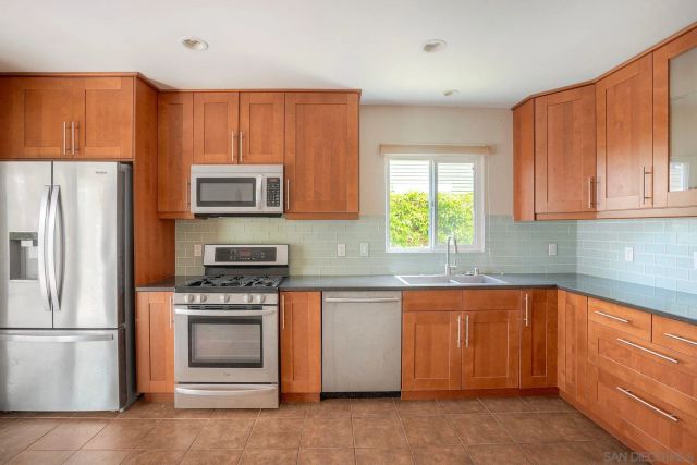 3378 N Mountain View Dr, San Diego, CA 92116