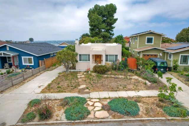 3378 N Mountain View Dr, San Diego, CA 92116