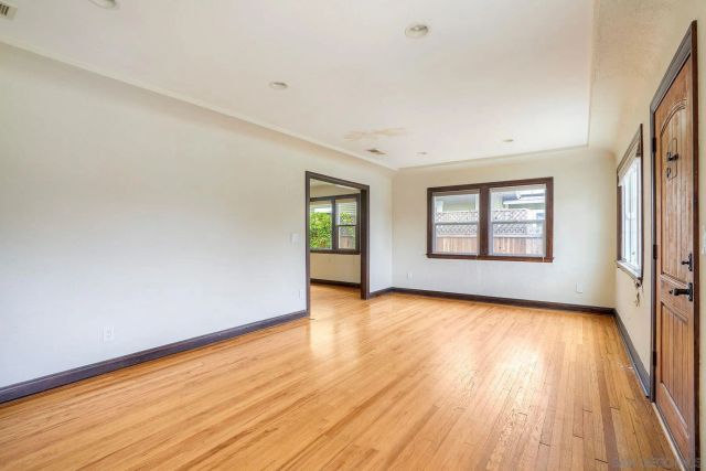 3378 N Mountain View Dr, San Diego, CA 92116