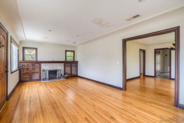 3378 N Mountain View Dr, San Diego, CA 92116