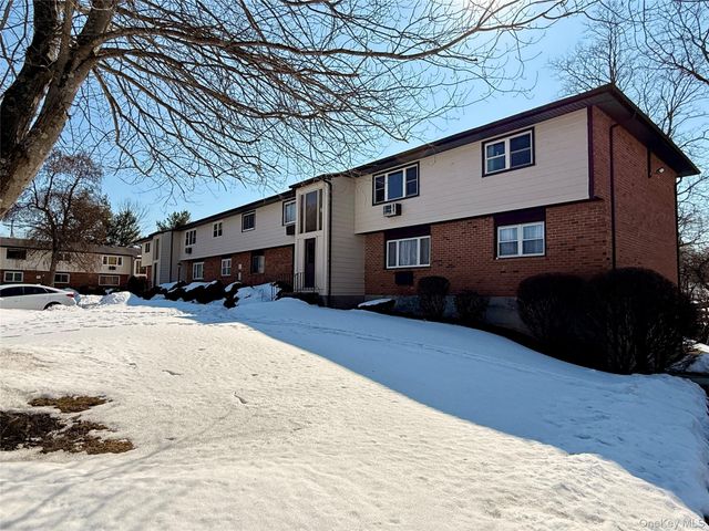 606 Parr Meadow Drive 6F, Newburgh, NY 12550