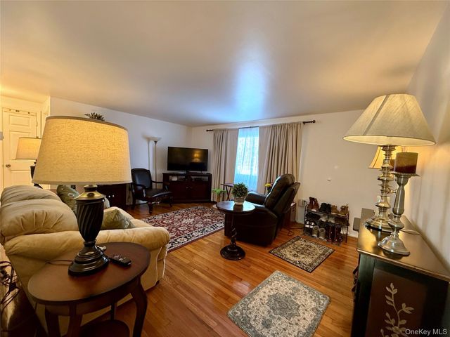 606 Parr Meadow Drive 6F, Newburgh, NY 12550